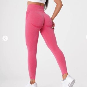 SOLD!! 💞NVGTN LEGGINGS💞